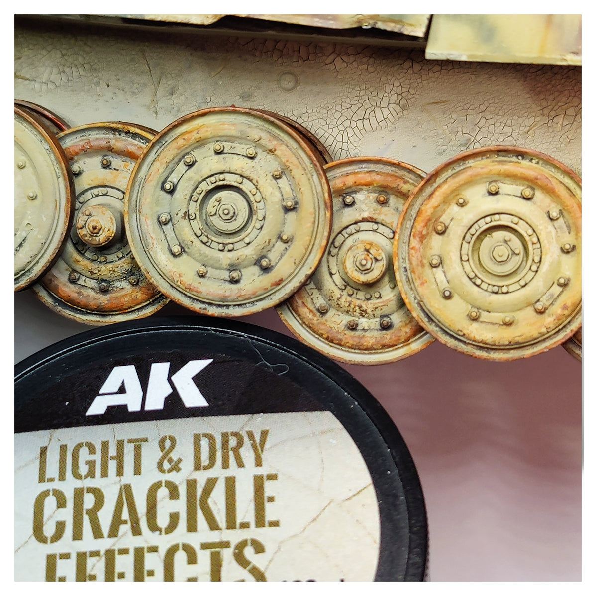 AK Interactive - Diorama - Light and Dry Crackle Effects (100ml) AK8033